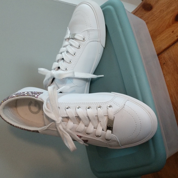 G by GUESS sneakers Size 9 - Picture 2 of 10